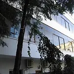Haxhiu Hotel Tirana