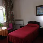 Hotel Haxhiu 2*