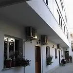 Hotel Haxhiu 2*