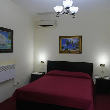 Hotell Haxhiu 2*