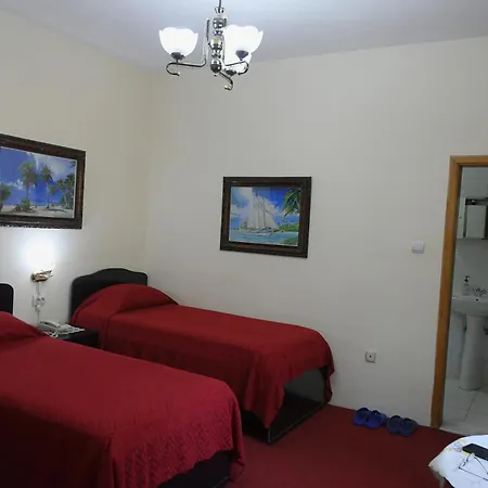 Hotell Haxhiu 2*